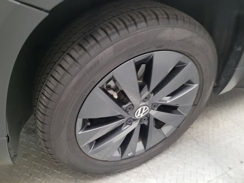 Used 2023 Volkswagen Taos S FWD image 31