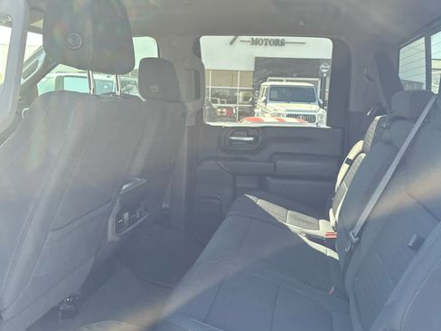 Used 2022 Chevrolet Silverado 2500 LT w/ Convenience Package image 6