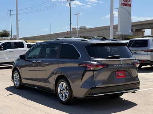 Used 2024 Toyota Sienna Limited AWD/4WD image 6