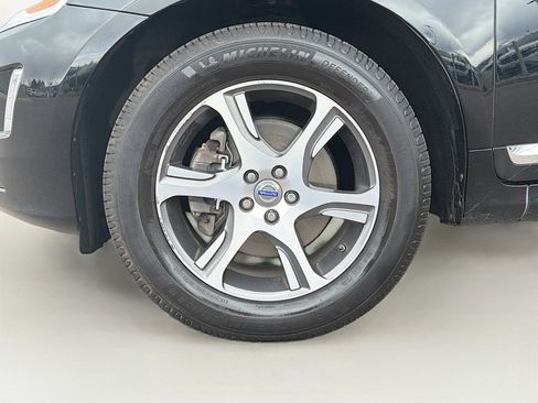 Used 2015 Volvo XC60 T6 Premier Plus AWD/4WD image 11