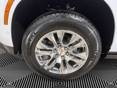New 2026 GMC Yukon XL Denali w/ Sun & Power Step Package image 9