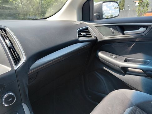 Used 2015 Ford Edge SEL w/ Equipment Group 201A AWD/4WD image 16