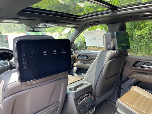 New 2026 GMC Yukon Denali Ultimate AWD/4WD image 37