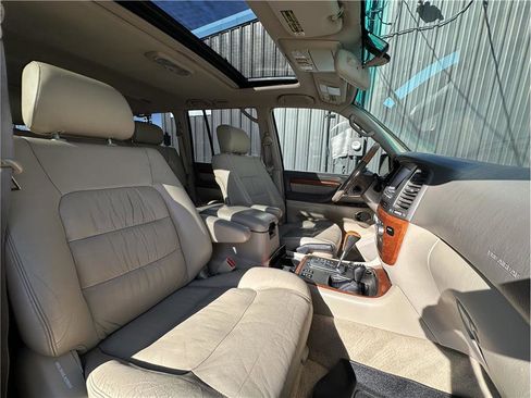 Used 2005 Lexus LX 470 4WD image 15