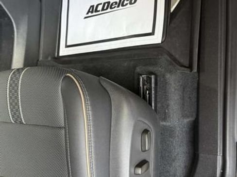 Used 2026 Chevrolet Traverse High Country AWD/4WD image 51