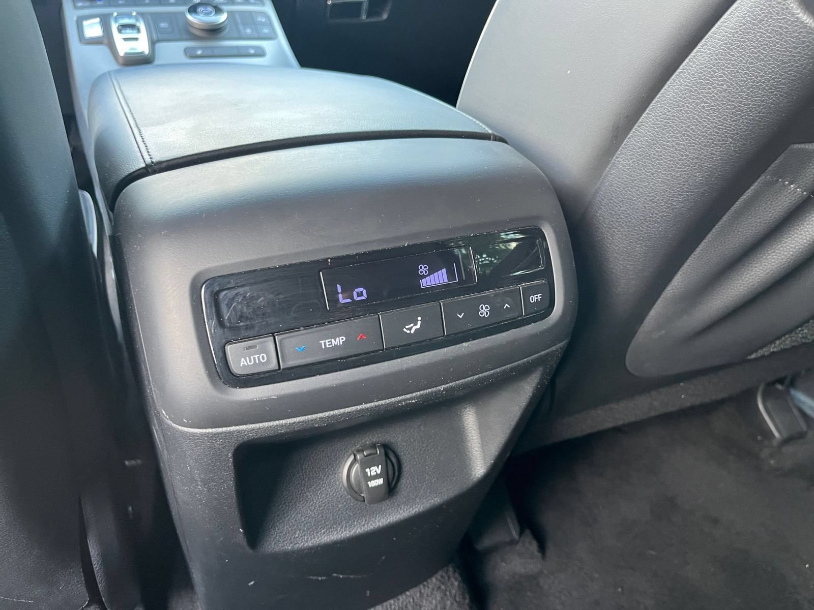 Used 2025 Hyundai Palisade SEL FWD image 29