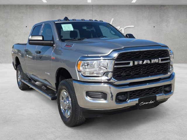 Used 2022 RAM 2500 Tradesman w/ Chrome Appearance Group AWD/4WD image 2