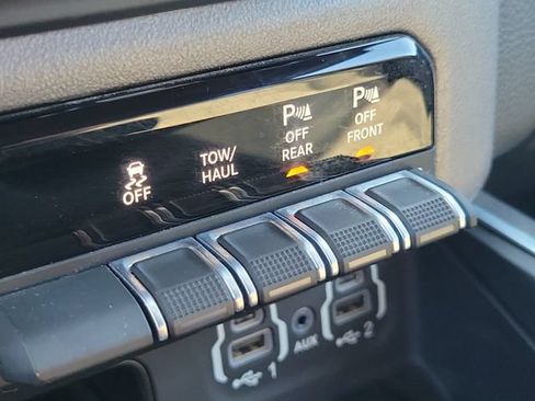 Used 2021 RAM 1500 Big Horn AWD/4WD image 34