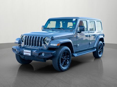 Used 2023 Jeep Wrangler Unlimited Sahara image 3