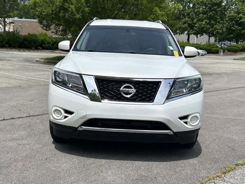 Used 2014 Nissan Pathfinder SV AWD/4WD image 2
