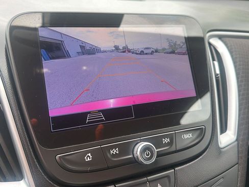 Used 2023 Chevrolet Malibu LT FWD image 23