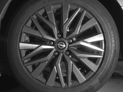 Used 2025 Nissan Altima 2.5 SV image 14