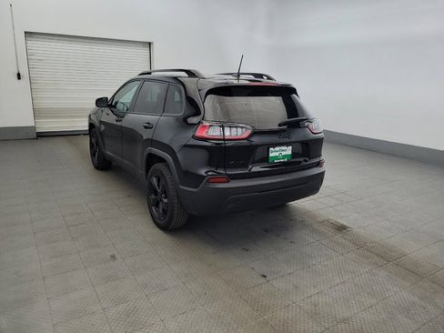 Used 2021 Jeep Cherokee Latitude Plus AWD/4WD image 5