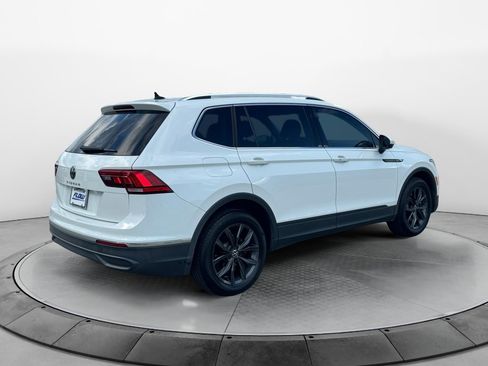 Used 2022 Volkswagen Tiguan SE FWD image 7