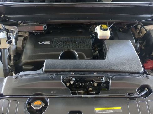 Used 2020 Nissan Pathfinder SV image 32