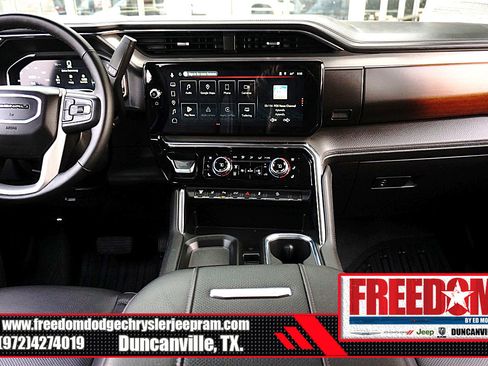 Used 2025 GMC Sierra 2500 Denali w/ Denali Reserve Package image 19