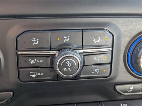 Used 2020 Chevrolet Silverado 1500 LT w/ All-Star Edition image 25