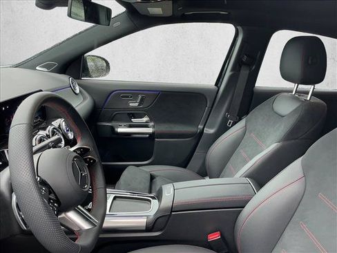 Certified 2026 Mercedes-Benz GLA 250 4MATIC image 11