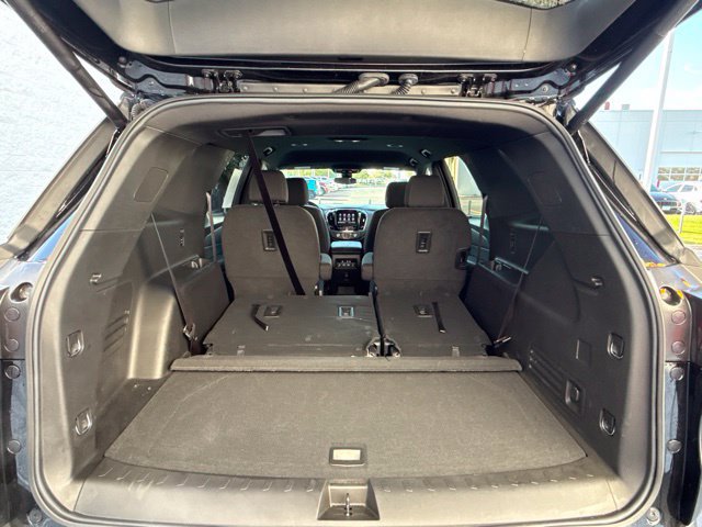 Used 2023 Chevrolet Traverse LT FWD image 8