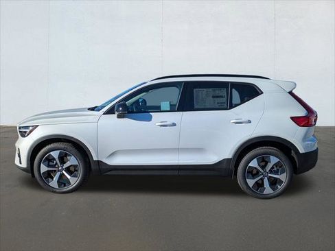 New 2026 Volvo XC40 B5 Plus w/ Protection Package Premier image 3
