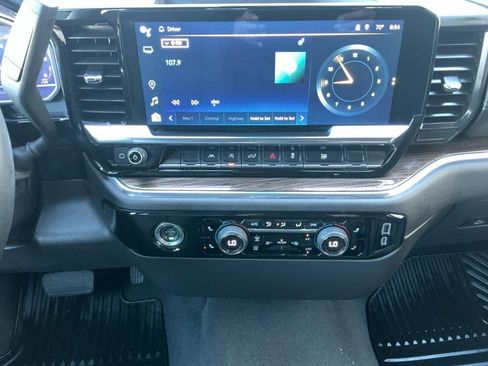 Used 2024 Chevrolet Silverado 1500 LT image 13