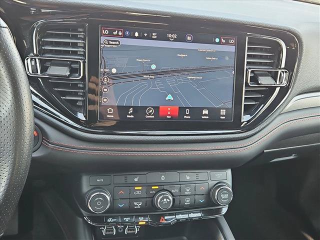 Used 2025 Dodge Durango GT AWD/4WD image 15