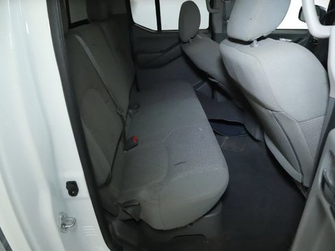 Certified 2021 Nissan Frontier SV RWD image 30