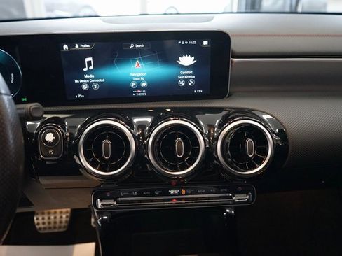 Used 2020 Mercedes-Benz CLA 250 CLA 250 image 7