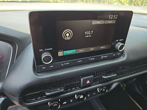 Used 2023 Honda HR-V LX image 19