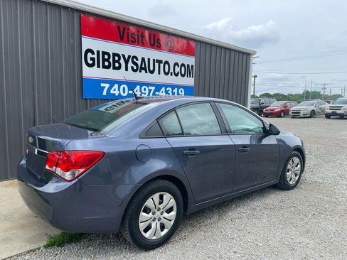 Used 2013 Chevrolet Cruze LS FWD image 4