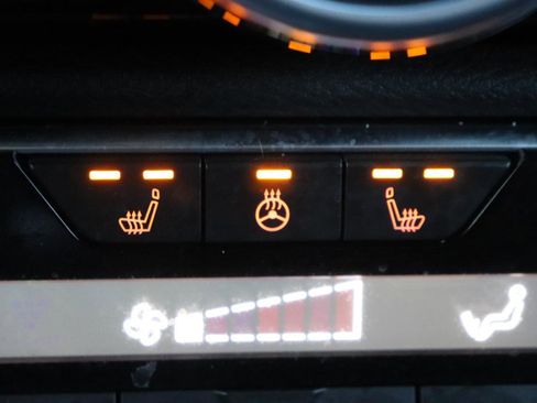 Used 2025 Nissan Sentra SV w/ All-Weather Package image 32