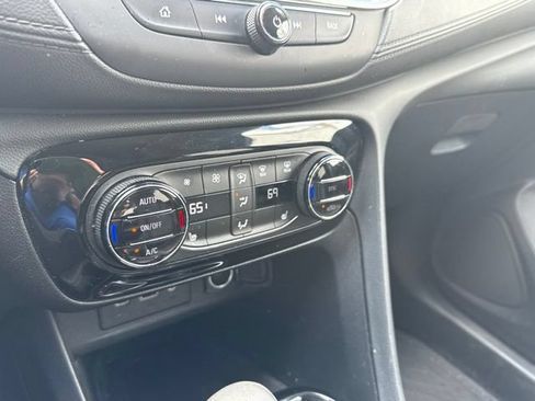 Used 2023 Buick Encore GX Essence w/ Experience Buick Package FWD image 15