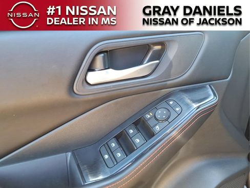 Certified 2025 Nissan Rogue SV AWD/4WD image 13