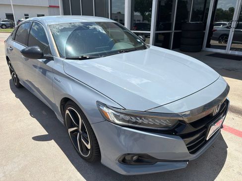 Used 2022 Honda Accord Sport image 4