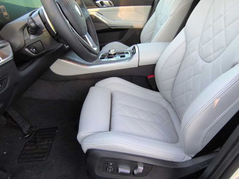 Used 2026 BMW X5 xDrive50e w/ Executive Package AWD/4WD image 17