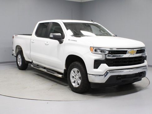 Used 2024 Chevrolet Silverado 1500 LT image 1