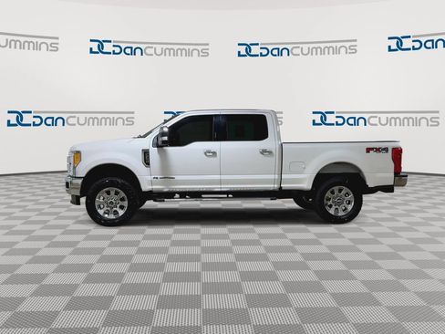 Used 2017 Ford F250 Lariat w/ Lariat Ultimate Package AWD/4WD image 5
