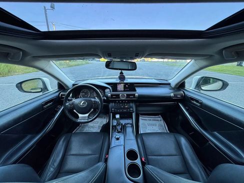 Used 2014 Lexus IS 250 AWD w/ Navigation Package image 18