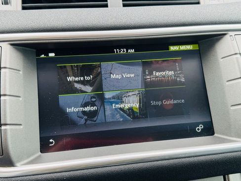 Used 2019 Land Rover Range Rover Evoque SE Premium AWD/4WD image 27