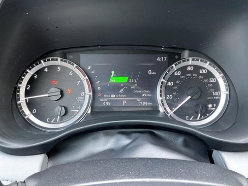 Used 2023 Toyota Highlander XLE image 13