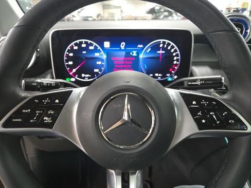 Certified 2025 Mercedes-Benz GLC 350e 4MATIC image 8