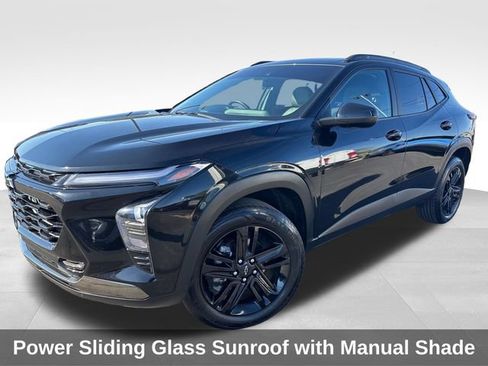 Used 2025 Chevrolet Trax ACTIV w/ Sunroof Package FWD image 8