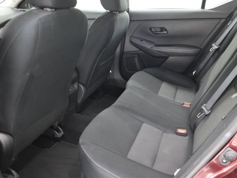 Used 2024 Nissan Sentra SV FWD image 9
