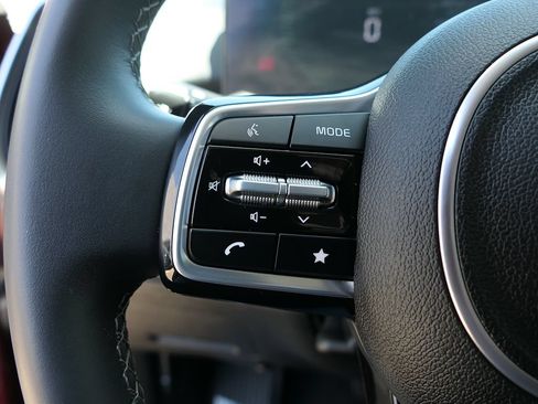 Used 2024 Kia Sorento S w/ Panoramic Sunroof Package FWD image 14