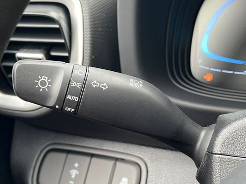 New 2026 Hyundai Venue SE FWD image 30