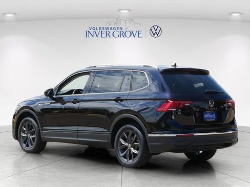 Certified 2023 Volkswagen Tiguan SE w/ Panoramic Sunroof Package AWD/4WD image 5