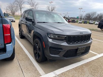 Used 2025 Jeep Grand Cherokee Altitude