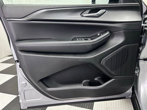 New 2025 Jeep Grand Cherokee L Altitude image 15