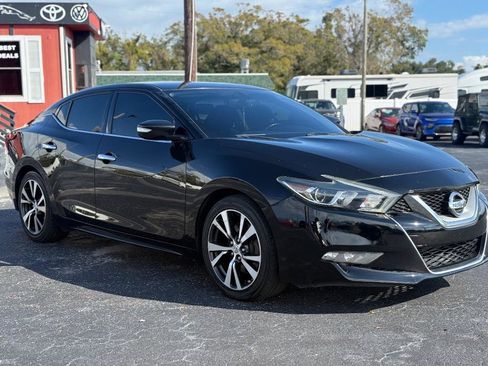 Used 2017 Nissan Maxima 3.5 SV image 3