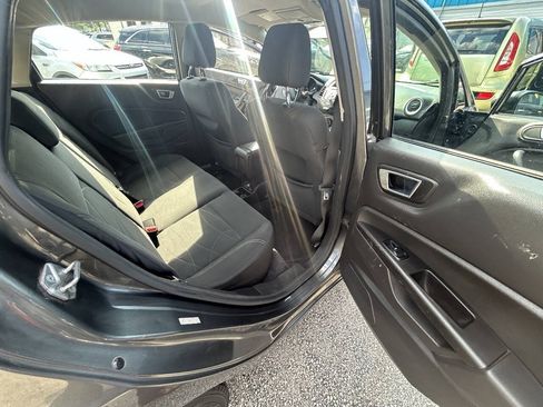 Used 2016 Ford Fiesta SE FWD image 8